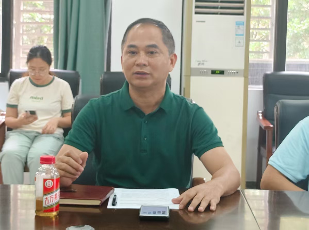 太阳成集团tyc9728组织召开师德师风建设工作会议